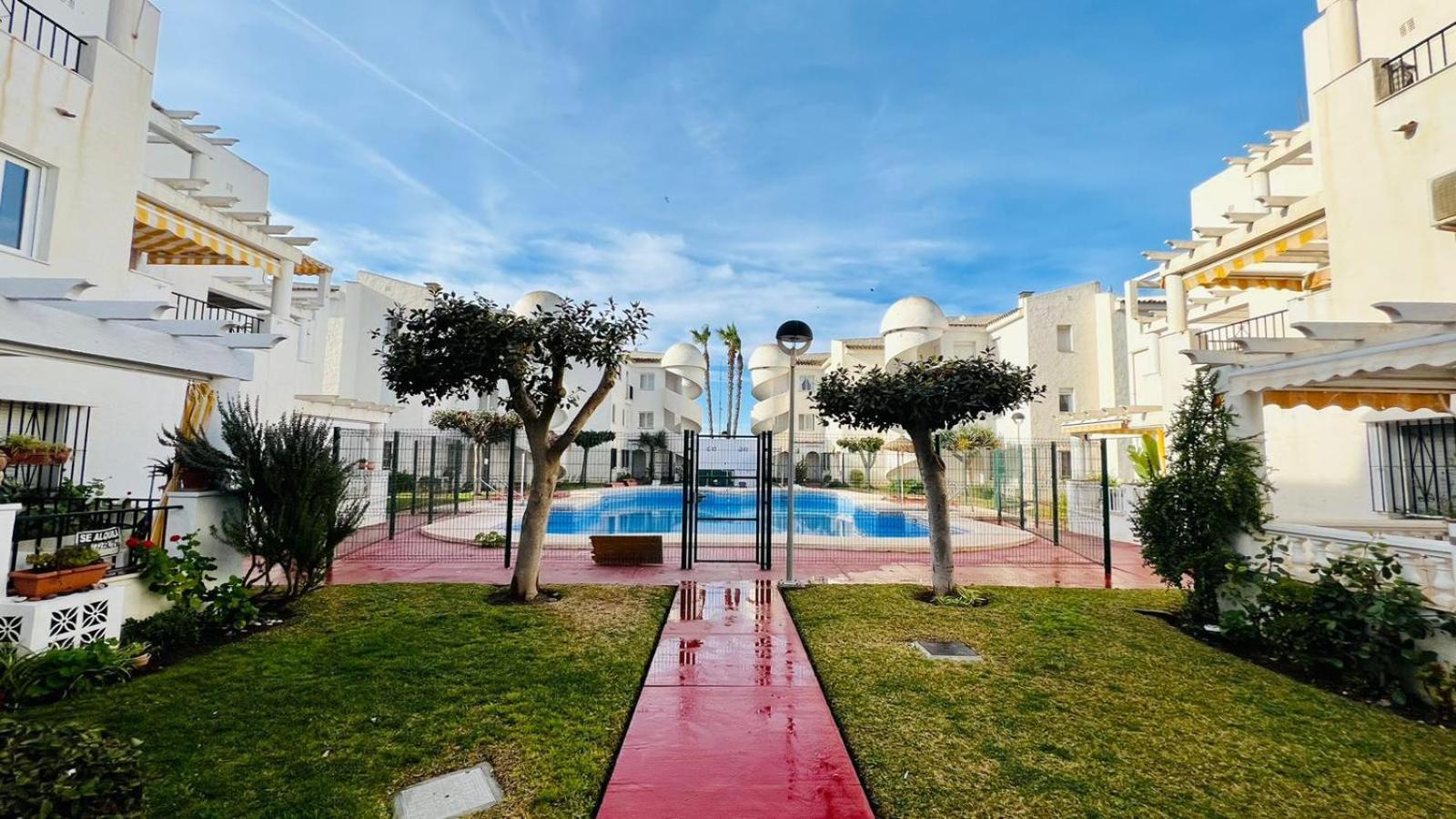 Apartamento Laguna Beach At Home تورّوكس كوستا المظهر الخارجي الصورة