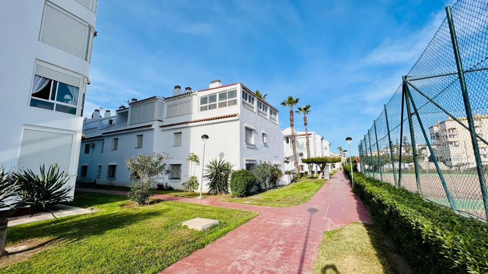 Apartamento Laguna Beach At Home تورّوكس كوستا المظهر الخارجي الصورة