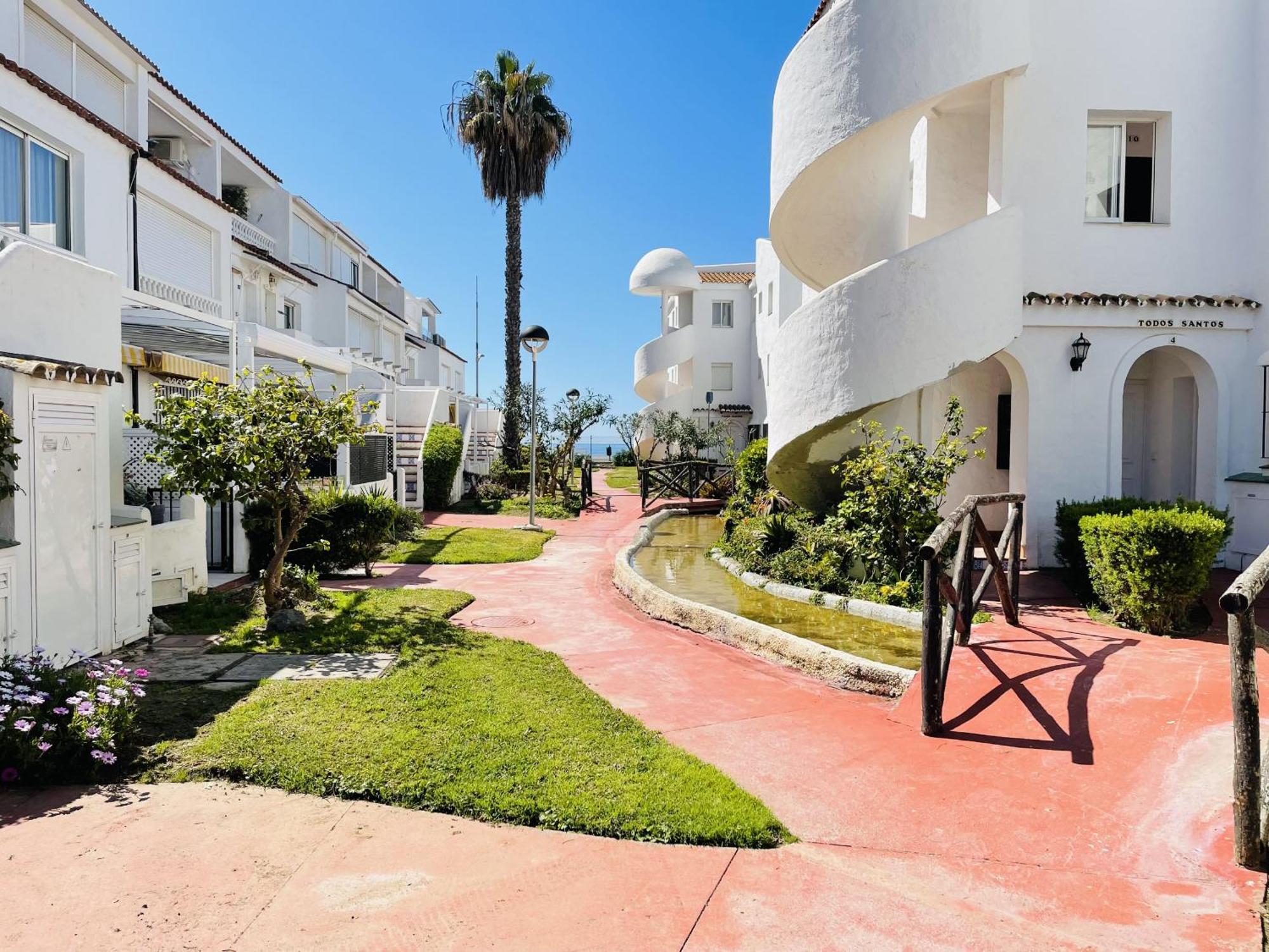 Apartamento Laguna Beach At Home تورّوكس كوستا المظهر الخارجي الصورة