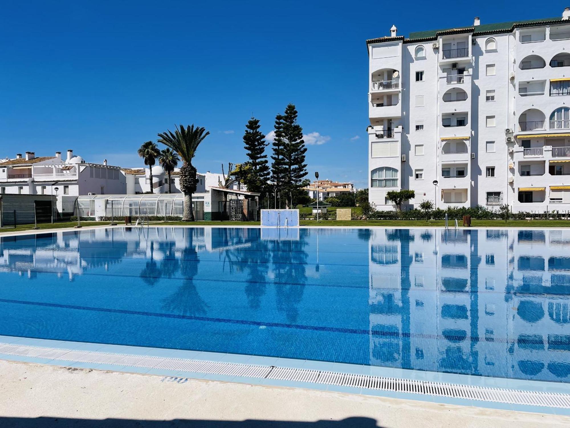 Apartamento Laguna Beach At Home تورّوكس كوستا المظهر الخارجي الصورة