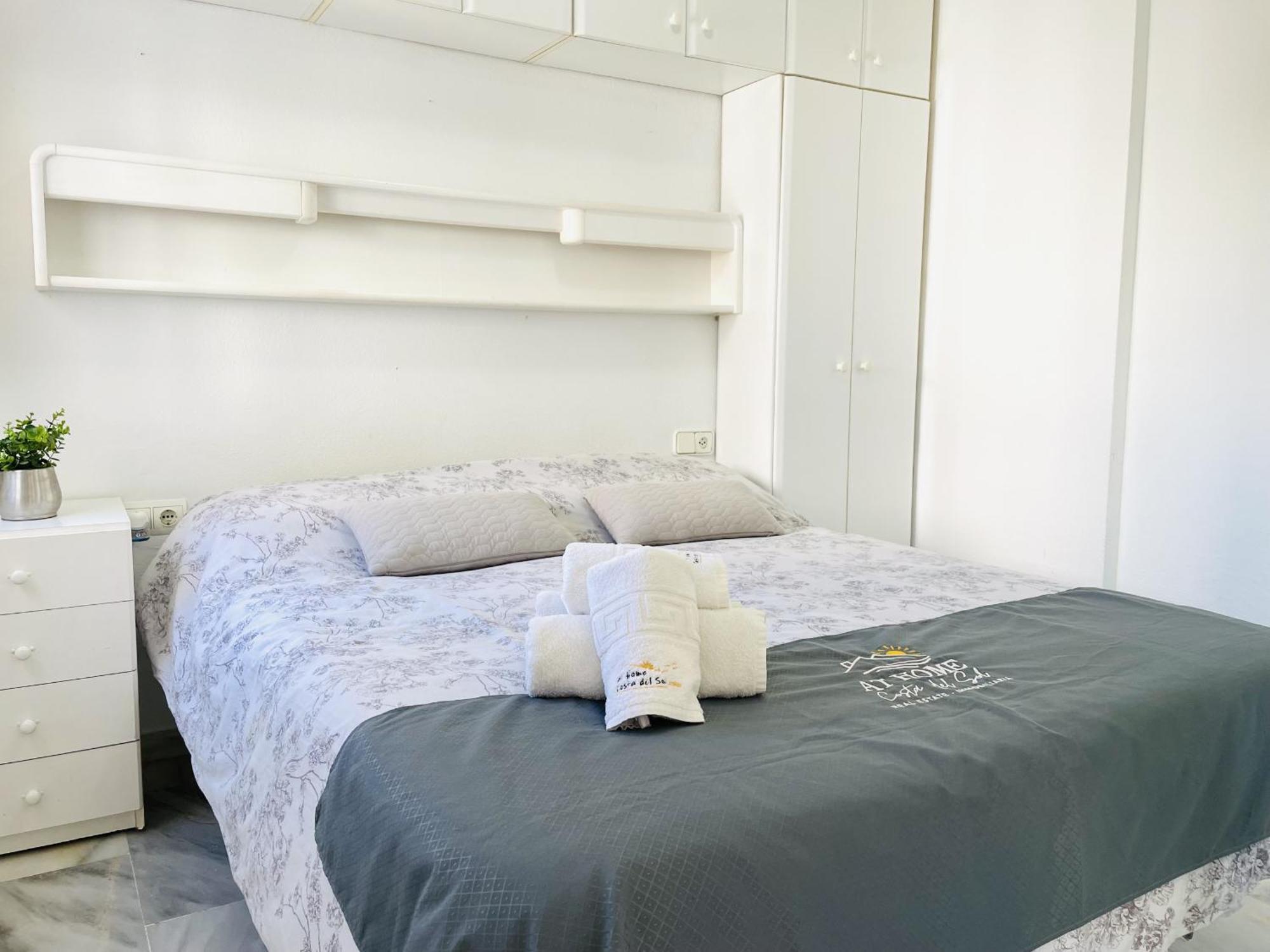 Apartamento Laguna Beach At Home تورّوكس كوستا المظهر الخارجي الصورة